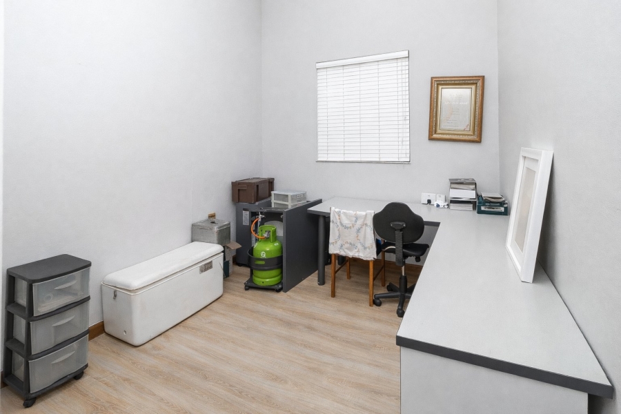 4 Bedroom Property for Sale in Schoemansville North West